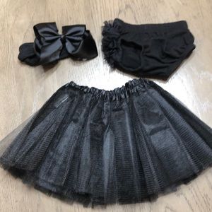 Super cute tutu & ruffle bottom bloomers